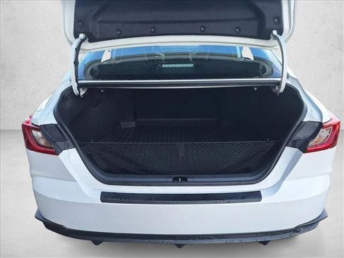 Certified 2025 Toyota Camry SE w/ Convenience Package image 17