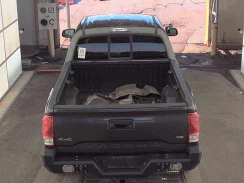 Used 2016 Toyota Tacoma SR5 w/ SR5 Appearance Package (SN) image 4