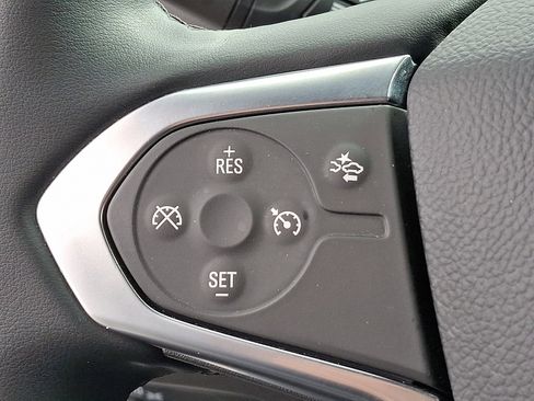 Used 2023 Chevrolet Traverse LT image 21