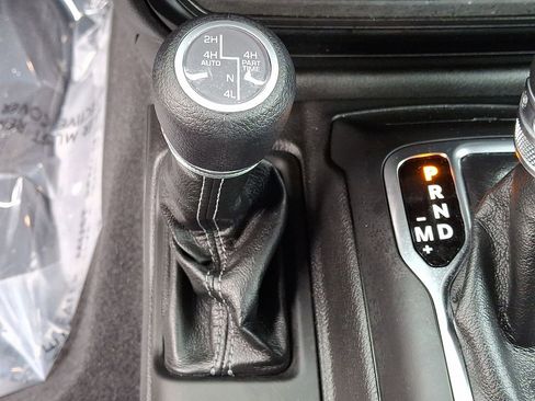 Certified 2025 Jeep Wrangler Unlimited Sahara AWD/4WD image 22