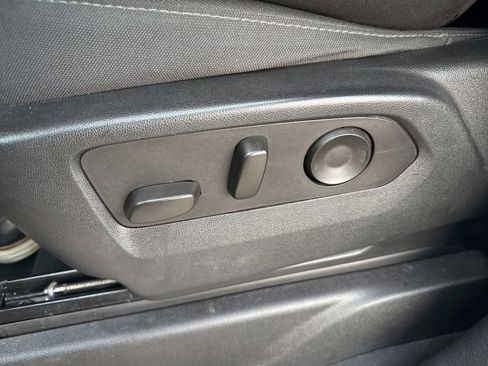 Used 2023 Chevrolet Suburban LS image 37