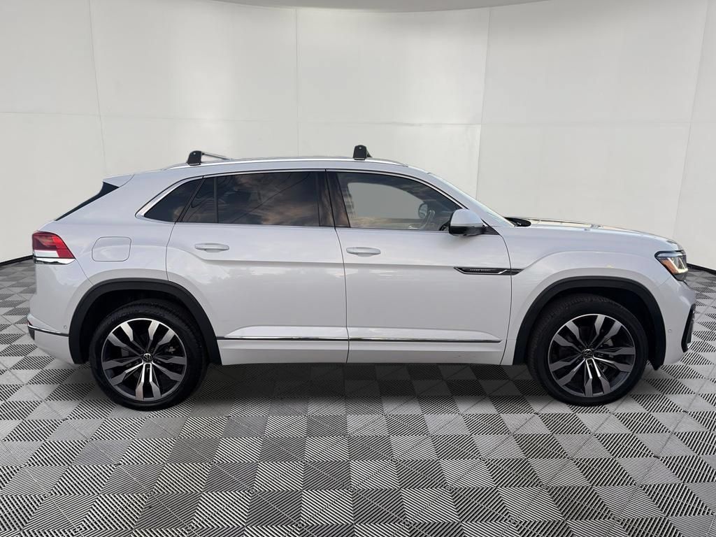 Used 2023 Volkswagen Atlas Cross Sport SEL Premium R-Line AWD/4WD image 10
