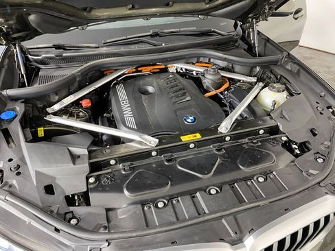 Certified 2024 BMW X5 xDrive50e w/ Premium Package image 32