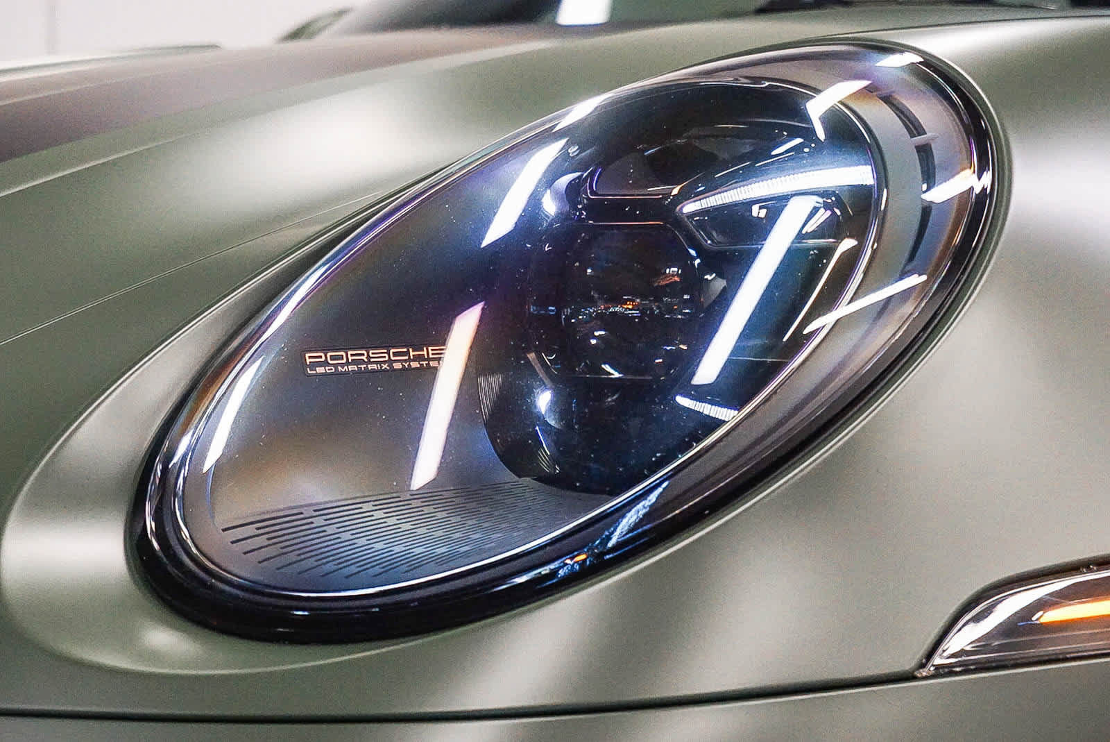 Used 2021 Porsche 911 Turbo S AWD/4WD image 7