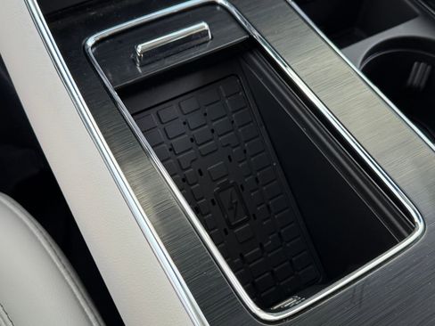 New 2026 Lincoln Aviator AWD image 30