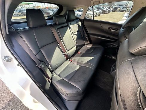 Used 2022 Toyota Venza XLE image 28