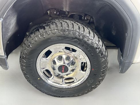 Used 2023 GMC Sierra 2500 Pro w/ Convenience Package image 11