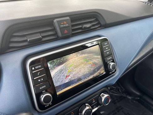 Used 2025 Nissan Versa SV FWD image 24