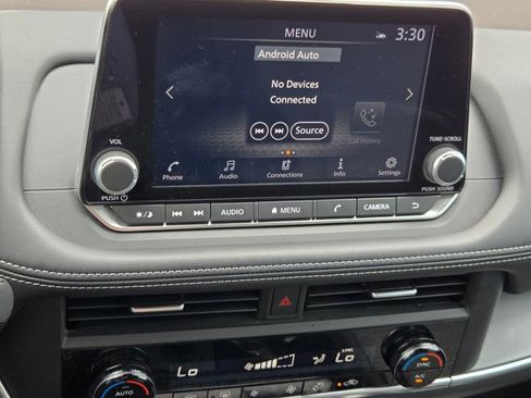 Used 2023 Nissan Rogue SV FWD image 13