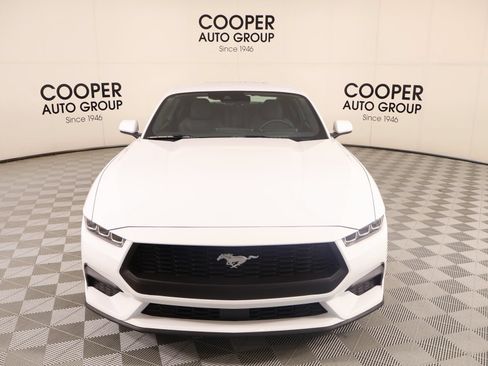 Used 2024 Ford Mustang Coupe RWD image 8
