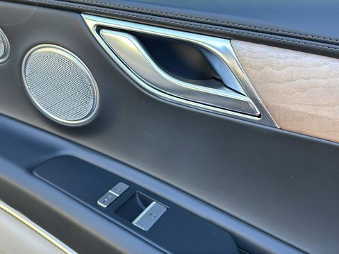 Used 2023 Genesis GV80 2.5T w/ Prestige 20" Package image 39