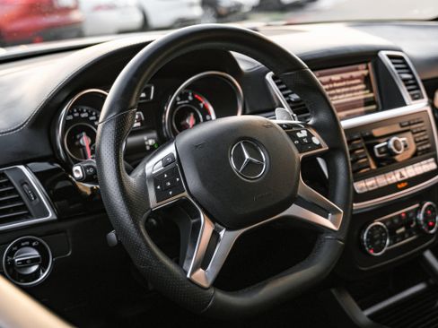 Used 2015 Mercedes-Benz GL 63 AMG 4MATIC w/ Accessory Chrome Package image 15