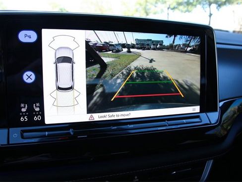 Certified 2025 Volkswagen Atlas Cross Sport SEL R-Line image 20