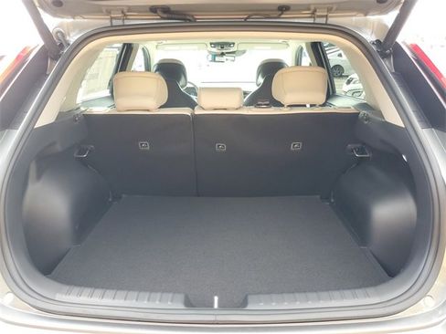 New 2026 Kia Niro EX image 9