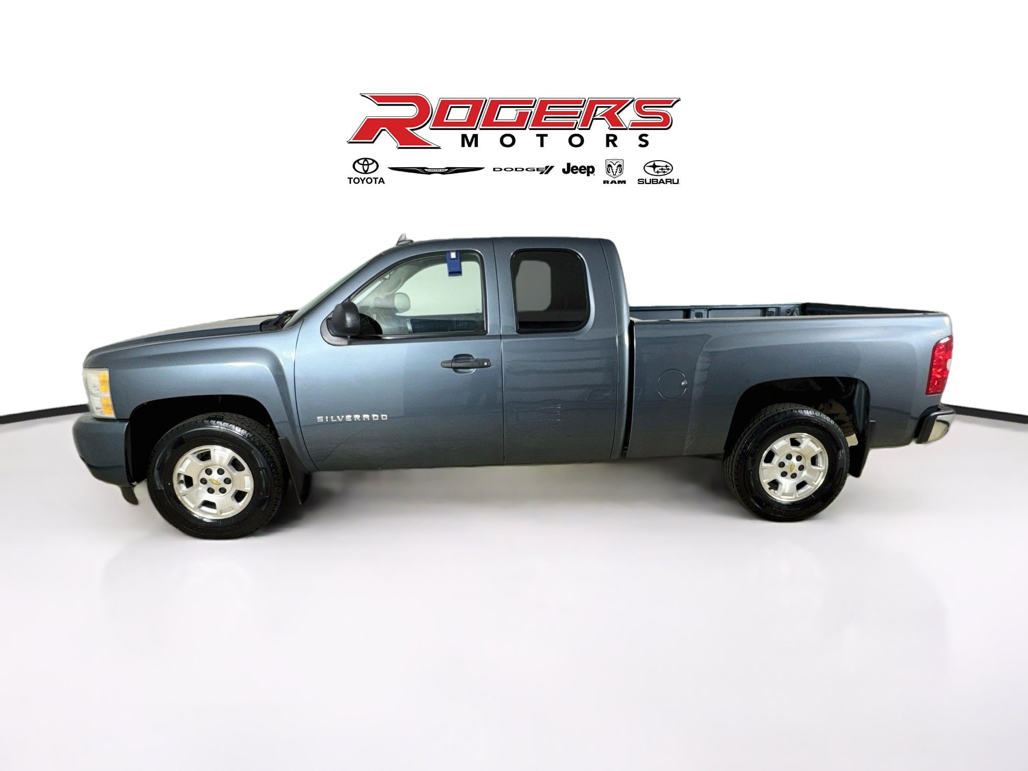 Used 2011 Chevrolet Silverado 1500 LT w/ All-Star Edition AWD/4WD image 4