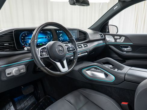 Used 2020 Mercedes-Benz GLS 450 4MATIC image 12