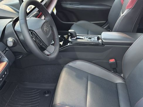 New 2026 Toyota Prius Plug-In Hybrid w/ Limited Premium Package FWD image 29