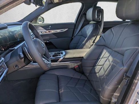 New 2026 BMW 740i image 4