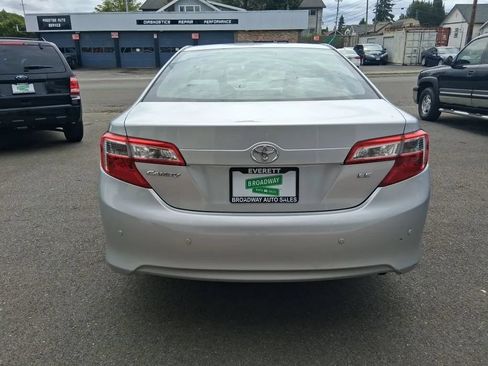 Used 2013 Toyota Camry LE FWD image 6