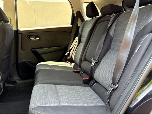Certified 2023 Nissan Rogue SV FWD image 18