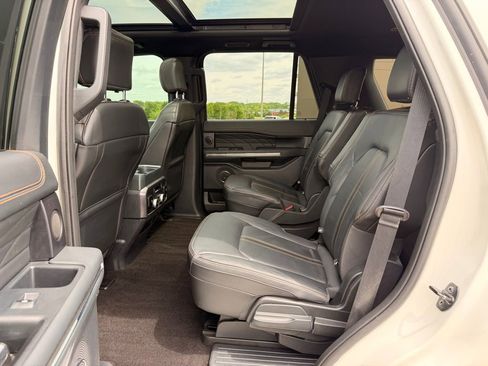 Used 2022 Ford Expedition Platinum AWD/4WD image 35