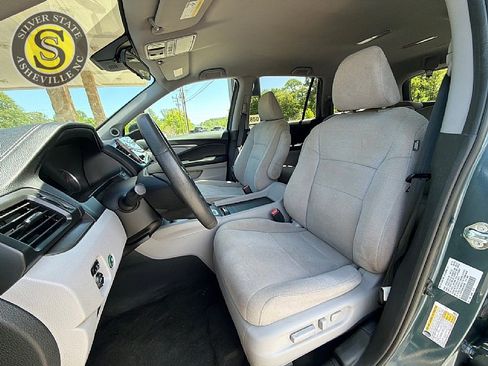Used 2020 Honda Pilot EX image 12