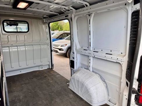 Used 2024 RAM ProMaster 1500 w/ Convenience Group FWD image 9