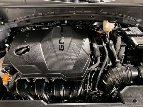 Used 2025 Hyundai Tucson SE image 10