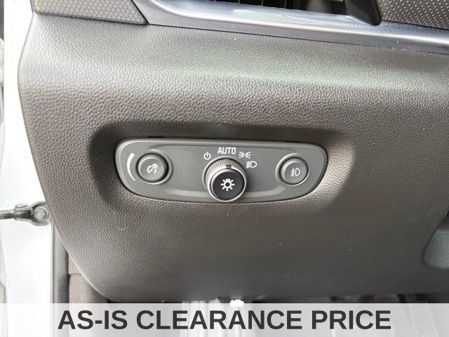 Used 2019 Chevrolet Traverse Premier w/ Driver Confidence II Package FWD image 26