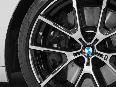 Used 2022 BMW M850i xDrive image 17