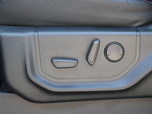 Used 2019 Ford F150 Lariat w/ Equipment Group 502A Luxury AWD/4WD image 13