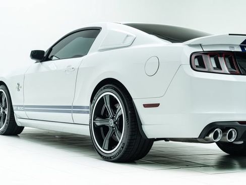 Used 2014 Ford Mustang Shelby GT500 w/ Equipment Group 821A RWD image 19