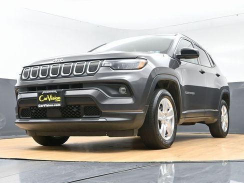 Used 2022 Jeep Compass Latitude image 49