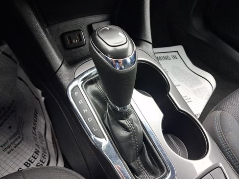 Used 2019 Chevrolet Cruze LT w/ Convenience Package FWD image 14