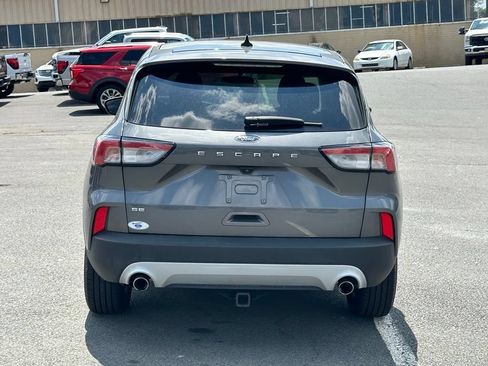Used 2022 Ford Escape SE w/ Convenience Package FWD image 8