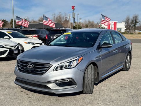 Used 2017 Hyundai Sonata Limited w/ Ultimate Package 04 image 8