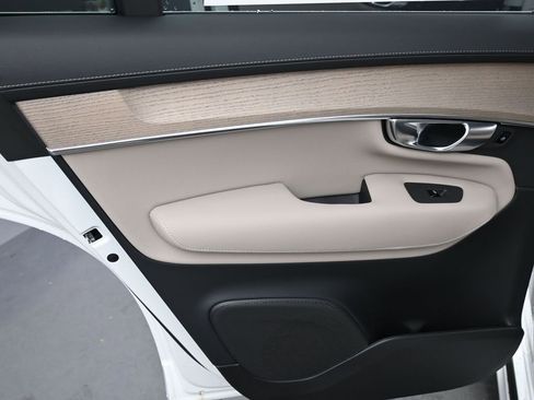 New 2026 Volvo XC90 B6 Plus w/ Protection Package Premier AWD/4WD image 20