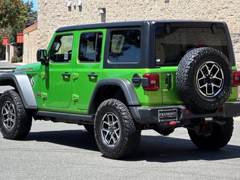 New 2025 Jeep Wrangler Unlimited Rubicon w/ Technology Group image 5