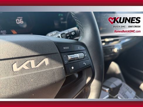 Used 2026 Kia Sportage LX FWD image 18