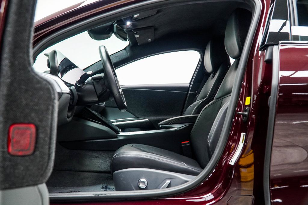 Used 2024 Lucid Air Pure RWD image 42
