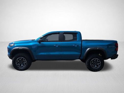 Used 2024 Chevrolet Colorado ZR2 w/ Technology Package AWD/4WD image 7
