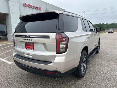 Used 2024 Chevrolet Tahoe Z71 w/ Luxury Package AWD/4WD image 7