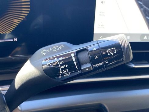 New 2026 Kia Carnival FWD image 35