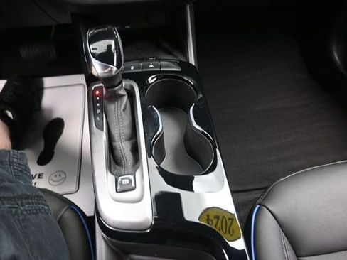 Used 2024 Buick Envista Sport Touring w/ Convenience I Package FWD image 11