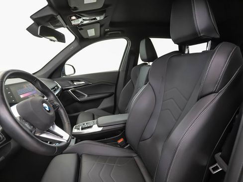 Used 2025 BMW X1 xDrive28i AWD/4WD image 11