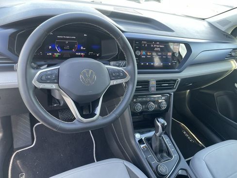 Certified 2024 Volkswagen Taos SE AWD/4WD image 10