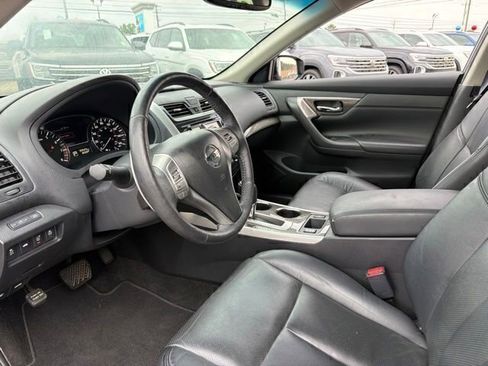 Used 2015 Nissan Altima 3.5 SL FWD image 6