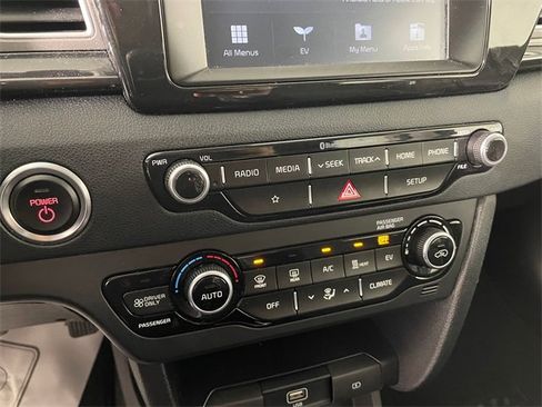 Used 2019 Kia Niro EX w/ Cold Weather Package 2.0 image 8