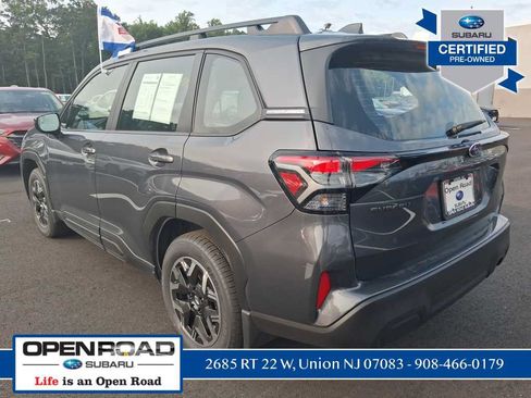 Used 2025 Subaru Forester AWD/4WD image 5