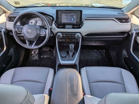Used 2021 Toyota RAV4 XLE Premium AWD/4WD image 16